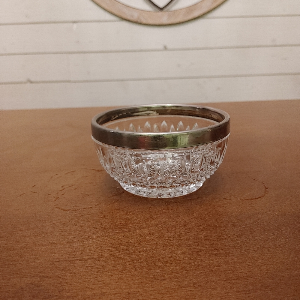 Crystal dish